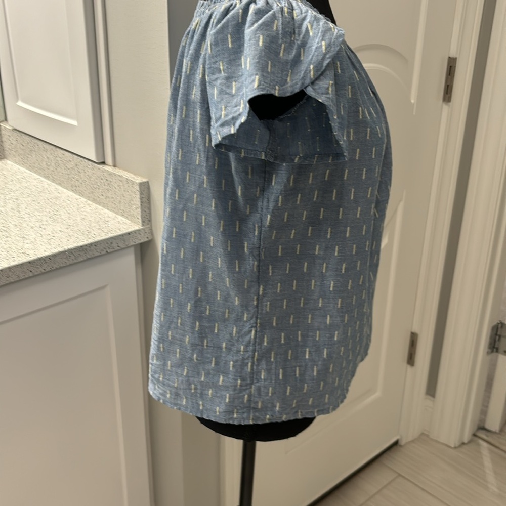 Off the shoulder or on the shoulder blouse. Light blue with cream detail. - Picture 6 of 6